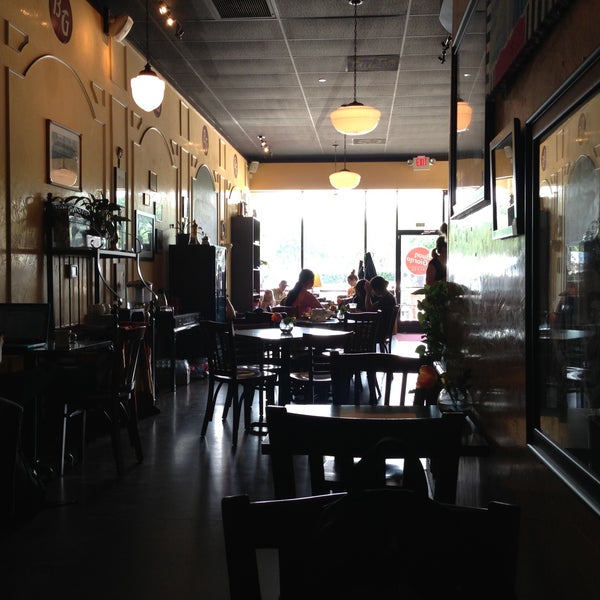 4/17/2013 tarihinde Brendan B.ziyaretçi tarafından Buon Giorno Coffee'de çekilen fotoğraf