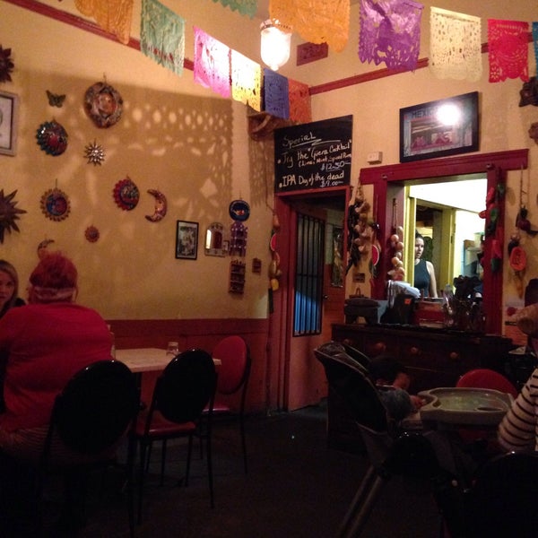 6/26/2016 tarihinde Suki S.ziyaretçi tarafından Los Amates Mexican Kitchen'de çekilen fotoğraf