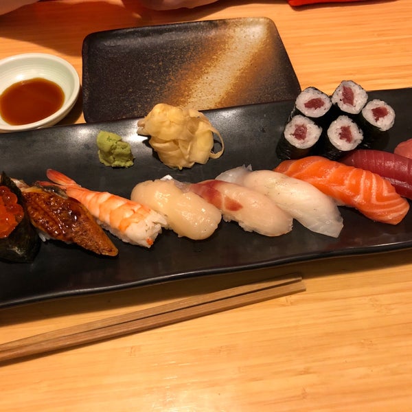 der europäer ist anscheinend generell sehr anspruchslos was japanische küche betrifft. sushi ist gut, aber nichts außergewöhnliches. preise zudem sehr hoch.