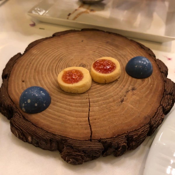 Photo taken at Alexander&#39;s Steakhouse by グニャラくん T. on 8/1/2018