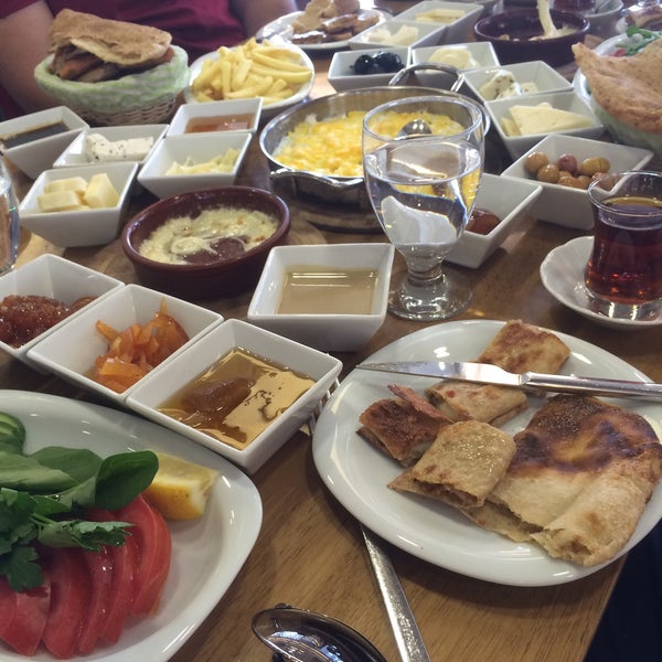 Foto tomada en Ovalı Konya Mutfağı  por Can C. el 5/7/2016
