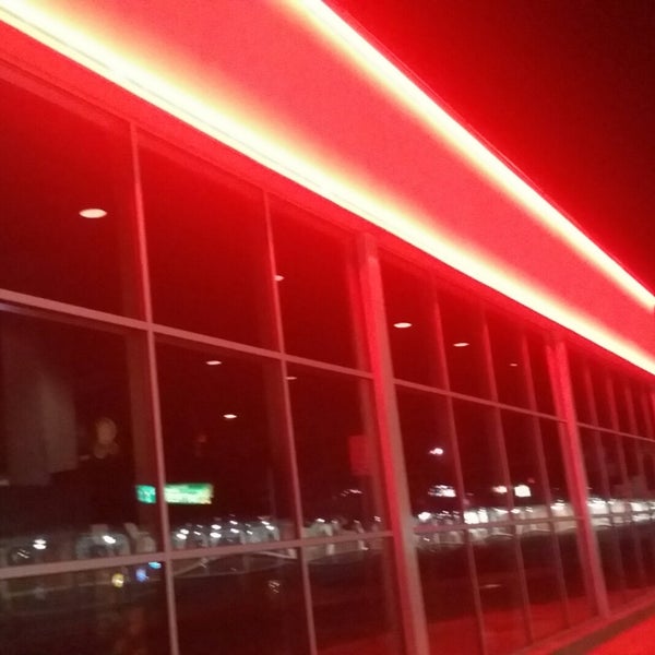 Regal Peoples Plaza 3627 ziyaretçidan 56 tavsiye'da fotoğraflar