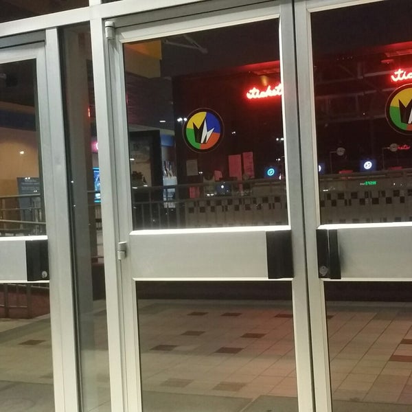 Fotos en Regal Peoples Plaza 56 tips de 3629 visitantes