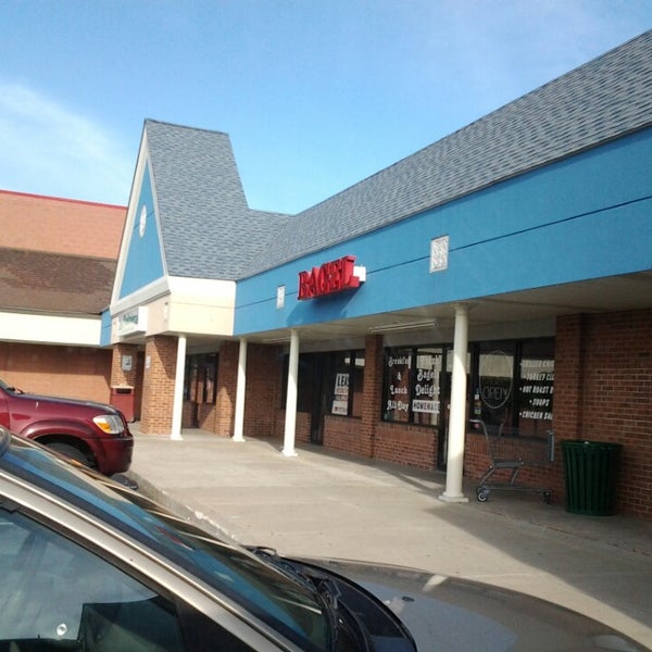 Fox Run Shopping Center - Bear, DE