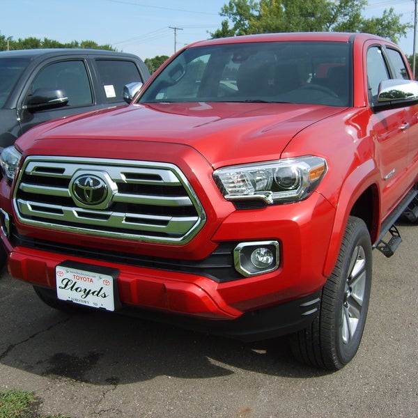 Lloyds Toyota Car Dealership