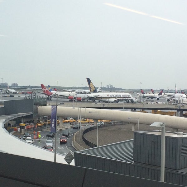 7/4/2015にНата Г.がジョン F ケネディ国際空港 (JFK)で撮った写真