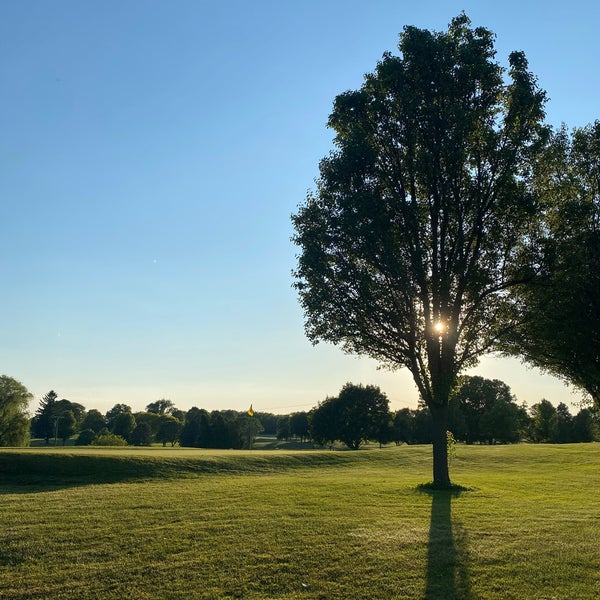 Снимок сделан в Fox Hills Golf &amp; Banquet Center пользователем Charles B. 6/16/2020