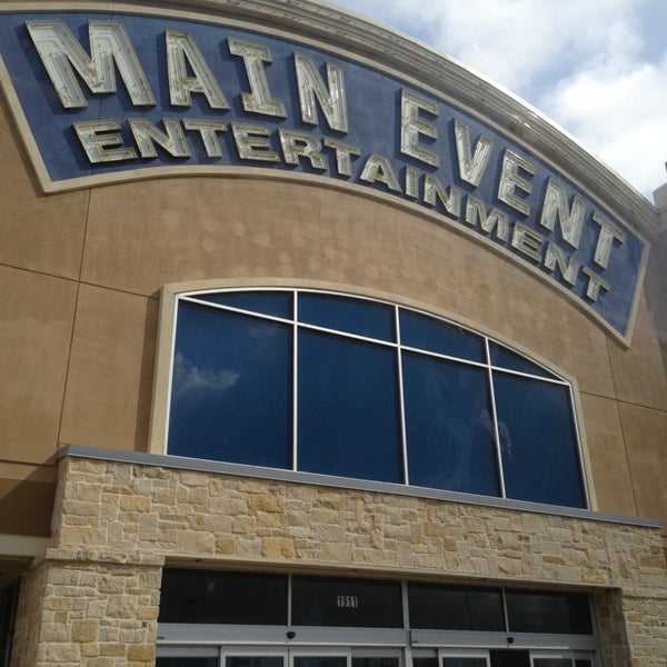 photos at main event entertainment - arcade in far north central