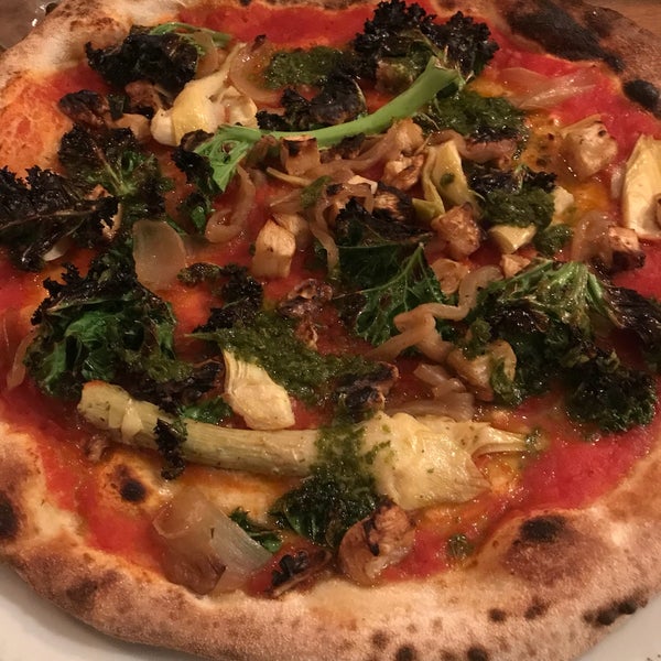 3/2/2018 tarihinde Mark M.ziyaretçi tarafından Sodo Pizza Cafe - Walthamstow'de çekilen fotoğraf