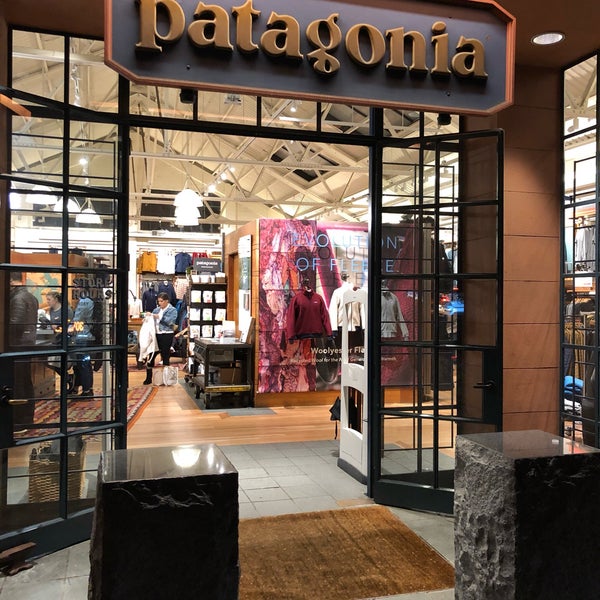 Awesome Patagonia everything store. Knowledgeable and attentive staff, kept me in after hours to finish up the purchase. It’s expensive apparel but the quality is worth it.