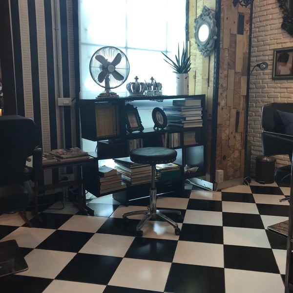 The Lounge - Salon / Barbershop The Lounge - Salon / Barbershop