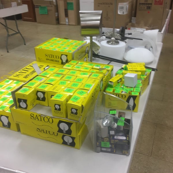 HOBO Home Owners Bargain Outlet (Now Closed) Oak Lawn, IL