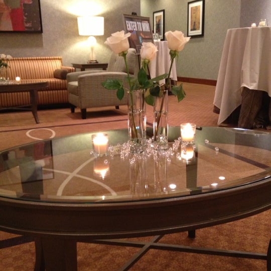 11/15/2012 tarihinde Gary G.ziyaretçi tarafından Embassy Suites by Hilton'de çekilen fotoğraf