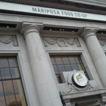 รูปภาพถ่ายที่ Mariposa Food Co-op โดย Mm p. เมื่อ 11/6/2012