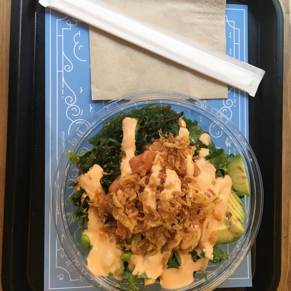 Love the poke bowl concept - perfect for mixing a lot of flavors, while eating healthy and fresh food. Note that they have a big space upstairs where you can sit and eat.