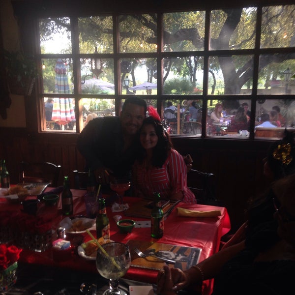 4/2/2015 tarihinde Jenice R.ziyaretçi tarafından El Chaparral Mexican Restaurant'de çekilen fotoğraf
