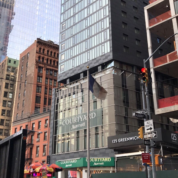 8/23/2018 tarihinde Jaff T.ziyaretçi tarafından Courtyard by Marriott New York Downtown Manhattan/World Trade Center Area'de çekilen fotoğraf