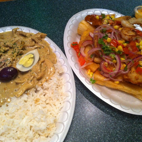 Foto scattata a Lima Criolla Peruvian Restaurant da MJ K. il 9/6/2013