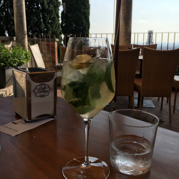 Foto diambil di TeodoricoRe Restaurant Bar Verona oleh Yevhen T. pada 6/1/2018
