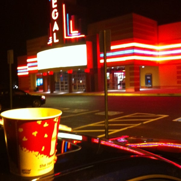 Regal Plymouth Meeting 1011 W. Ridge Pike'da fotoğraflar