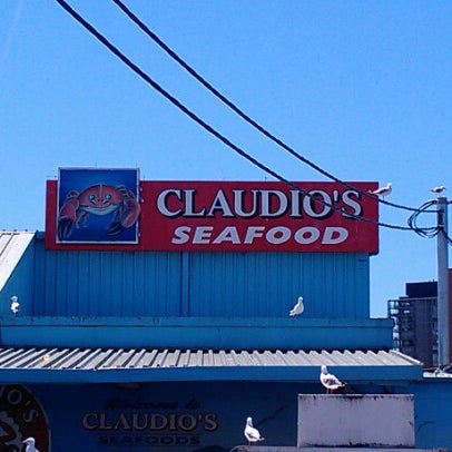 Foto diambil di Claudio&#39;s Seafoods oleh Tina J. pada 1/6/2013