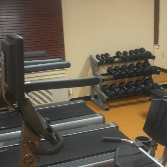 The fitness room opens @ 5am. And not a minute sooner.