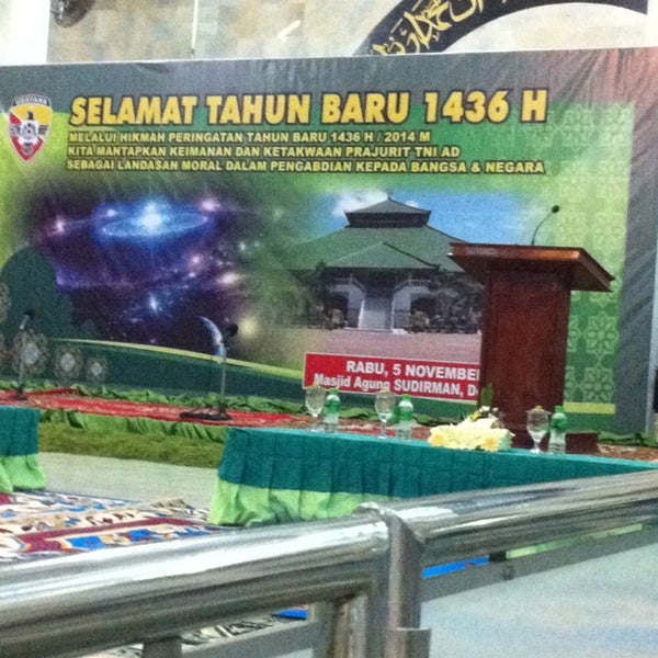 Foto diambil di Masjid Agung Sudirman oleh Jusda D. pada 11/5/2014