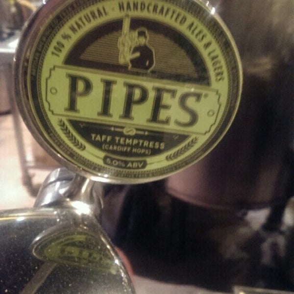 Photo taken at Pipes Beer by Plwm B. on 12/7/2013