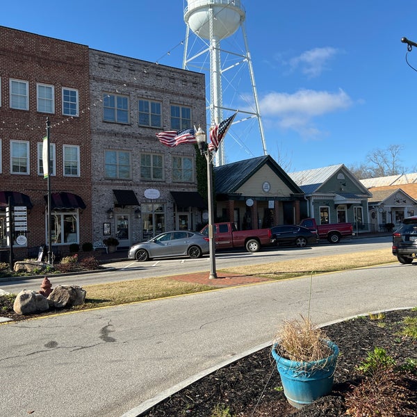 Photo taken at Historic Downtown Senoia by Larry L. on 1/3/2022