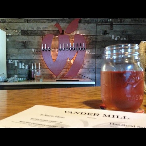 Photo taken at Vander Mill Cider by Elise T. on 8/31/2013