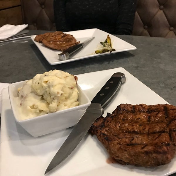 The Office Sports Bar & Grill American Restaurant in Columbus