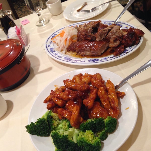 Photo taken at Canton House Chinese Restaurant by Bradley on 3/29/2015