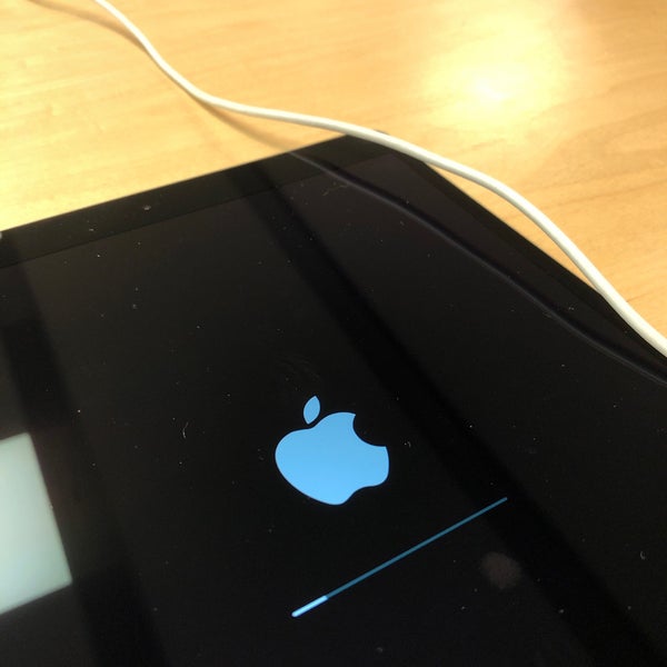 Apple Freehold Raceway Mall Freehold, NJ