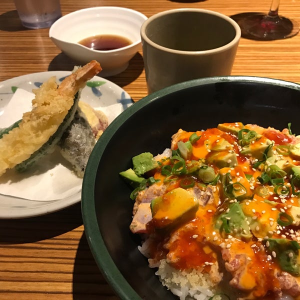 4/12/2017에 y0kS님이 Gyotaku Japanese Restaurant - King Street에서 찍은 사진