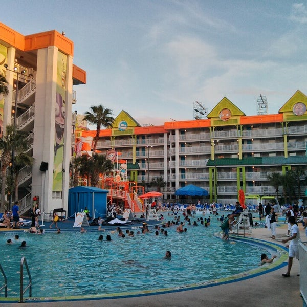 Foto tirada no(a) Nickelodeon Suites Resort por James H. em 4/27/2013