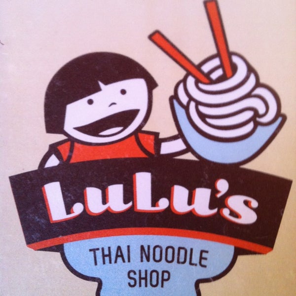 รูปภาพถ่ายที่ Lulu&#39;s Thai Noodle Shop โดย Spencer D. เมื่อ 7/9/2013