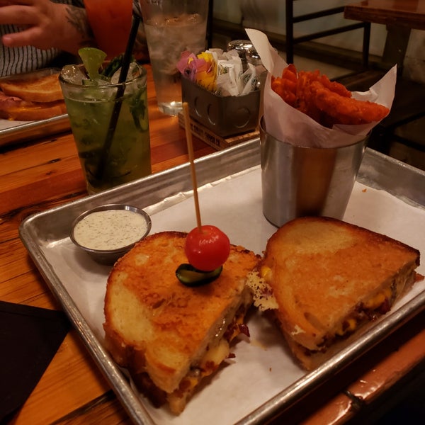 Foto tirada no(a) Dallas Grilled Cheese Co. por Megan L. em 2/23/2019