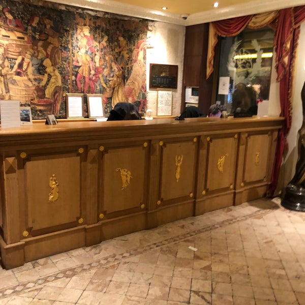 Foto diambil di Hôtel Kléber oleh Bruce S. pada 2/1/2019