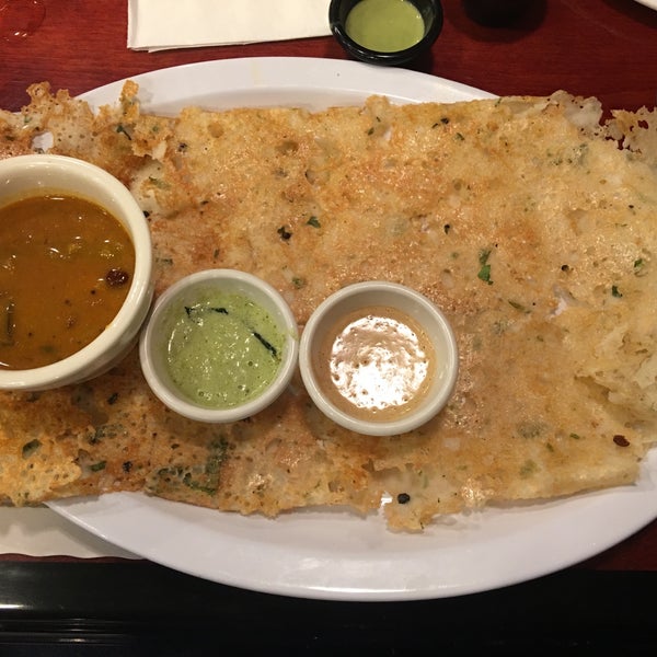 Foto scattata a Godavari Indian Restaurant - Woburn da swash il 11/22/2015