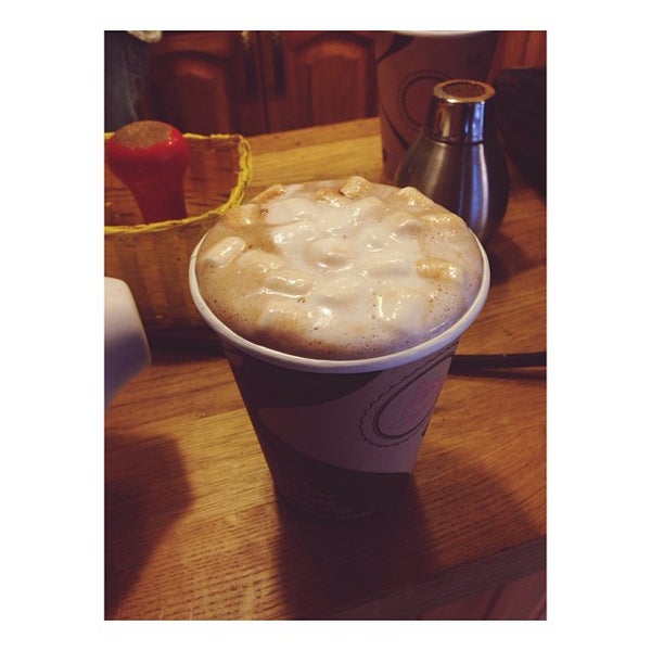 รูปภาพถ่ายที่ Мишка Coffee Shop โดย Alyona T. เมื่อ 10/31/2013