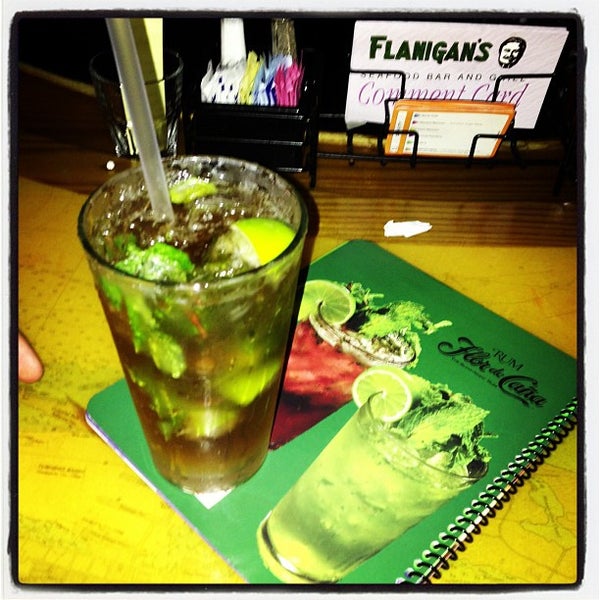 Photo taken at Flanigan&#39;s Seafood Bar &amp; Grill by Christian V. on 11/27/2012