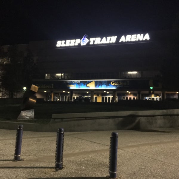 Photo taken at Sleep Train Arena by dadyRem on 1/8/2016