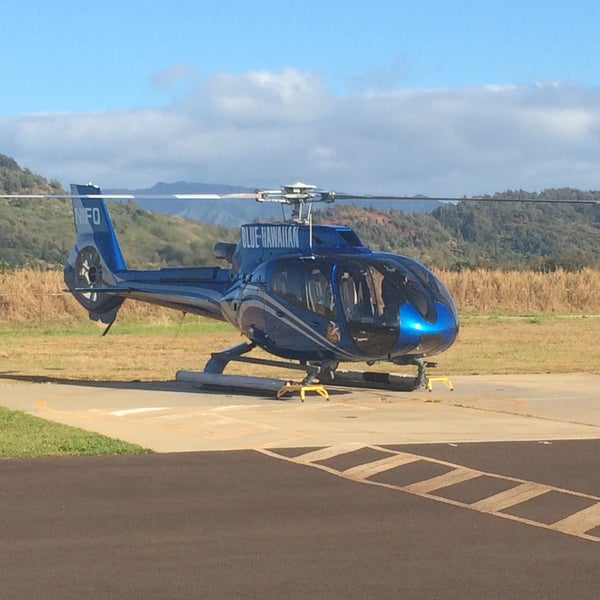 Foto scattata a Island Helicopters Kauai da John W. il 3/9/2015