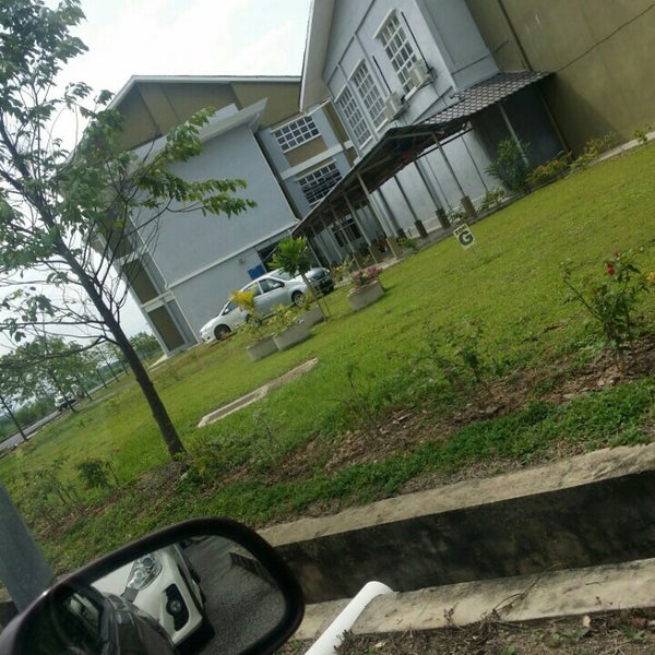 Sekolah Menengah Kebangsaan Tuanku Lailatul Shahreen