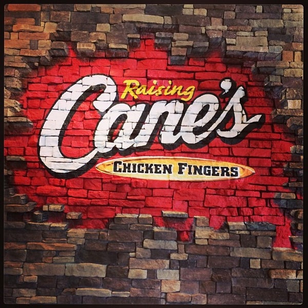 12/4/2013에 Winston W.님이 Raising Cane&#39;s Chicken Fingers에서 찍은 사진