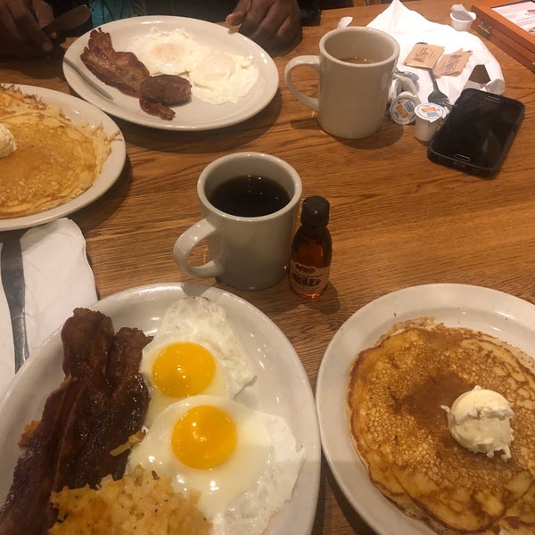 Cracker Barrel Old Country Store American Restaurant in Oklahoma City