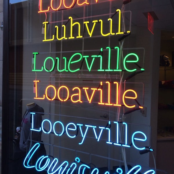 Photo prise au Louisville Visitors Center par Evan[Bu] le1/6/2014