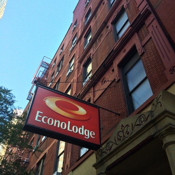 Foto tirada no(a) Econo Lodge por Evan[Bu] em 6/22/2014