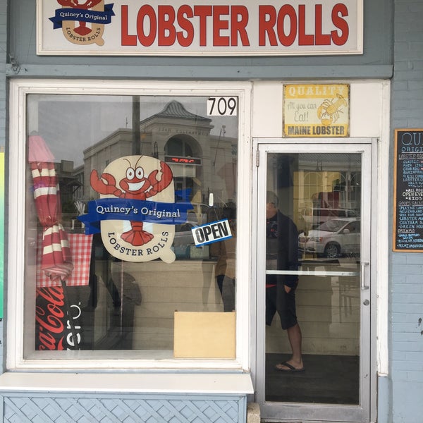 Photo taken at Quincy`s Original Lobster Rolls - Cape May by Olga A. on 4/22/2017