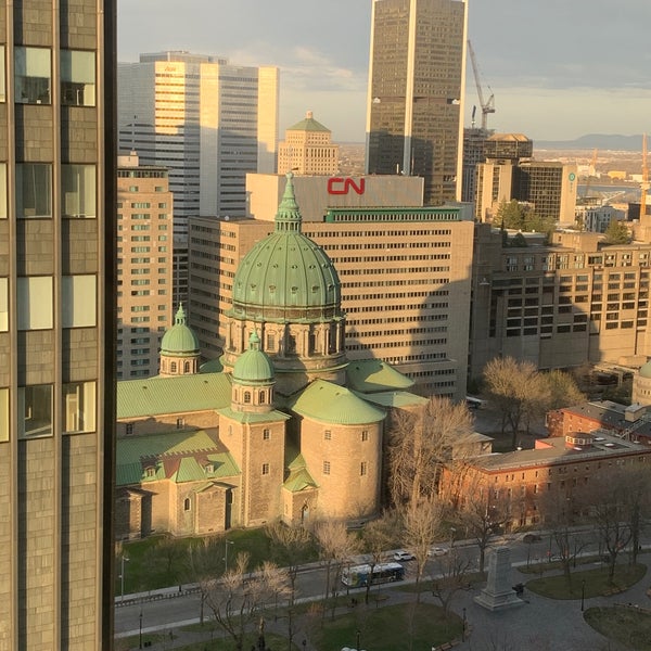 Снимок сделан в Le Centre Sheraton Montreal Hotel пользователем Ayşen A. 4/14/2021